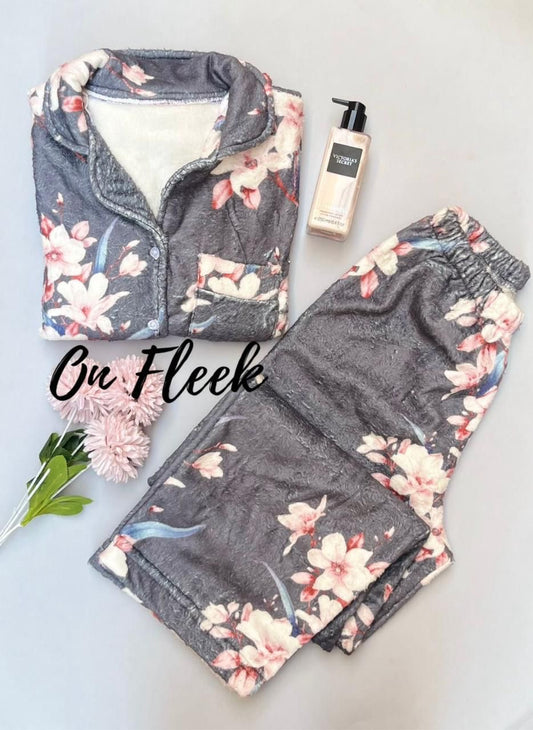 Grey flowers fur set